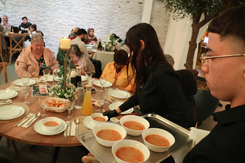 iftar Hoogvliet in de Heerlijkheid